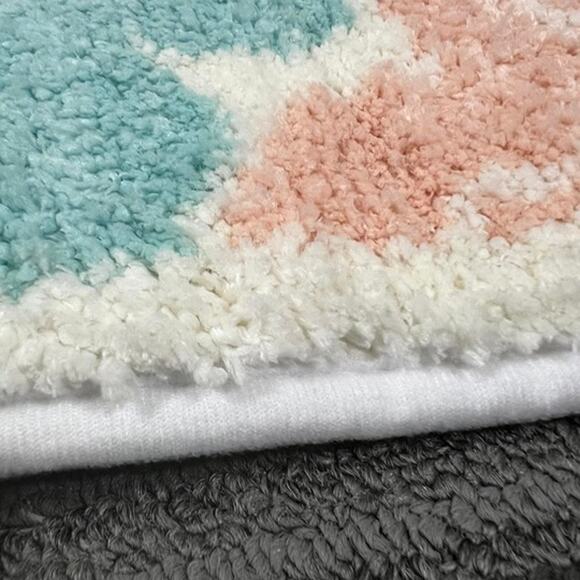ZGXL Pastel Flower Bath Mat 16x24” Plush Non-Slip Rug - Picture 5 of 7